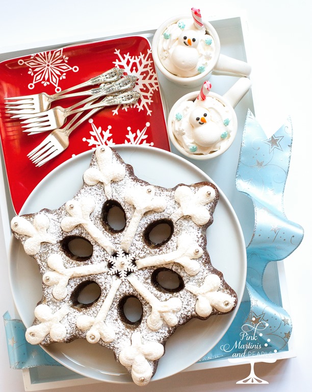 Wilton Christmas Snowflake Gingerbread Man & Girl Cookie Mold Pan, Baking